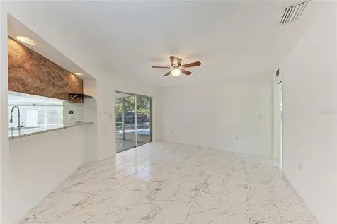 6439 Friendship Drive Sarasota FL 34241