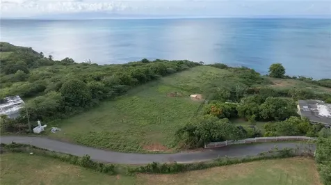 2 Calle Cañon Vieques PR 00765