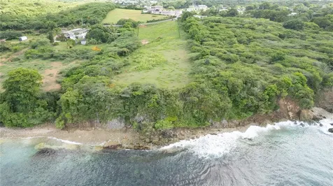2 Calle Cañon Vieques PR 00765