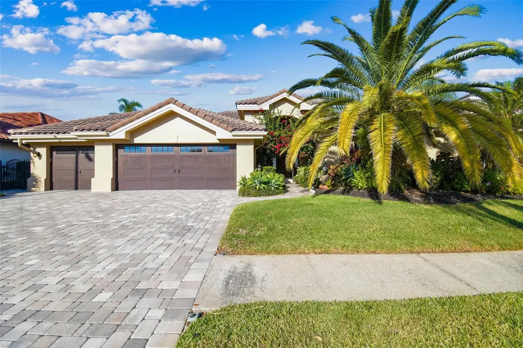 5220 E Longboat Boulevard Tampa FL 33615