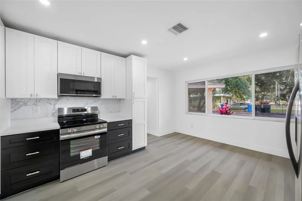 7601 Pine Hill Drive Tampa FL 33617