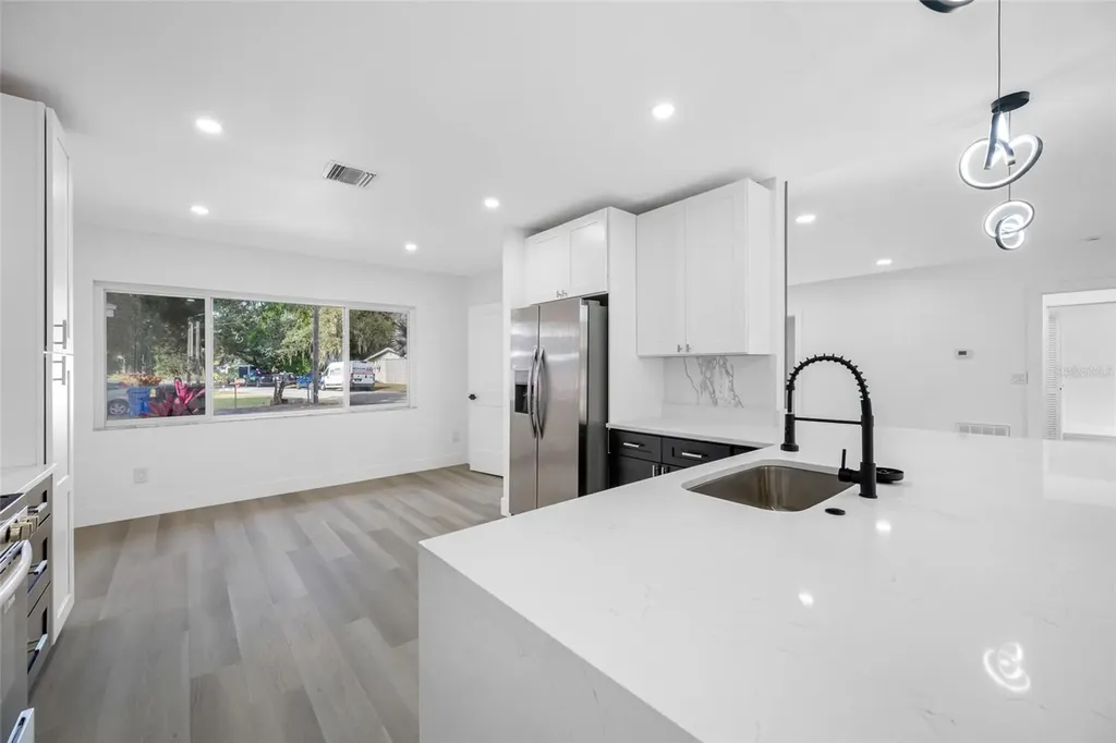 7601 Pine Hill Drive Tampa FL 33617