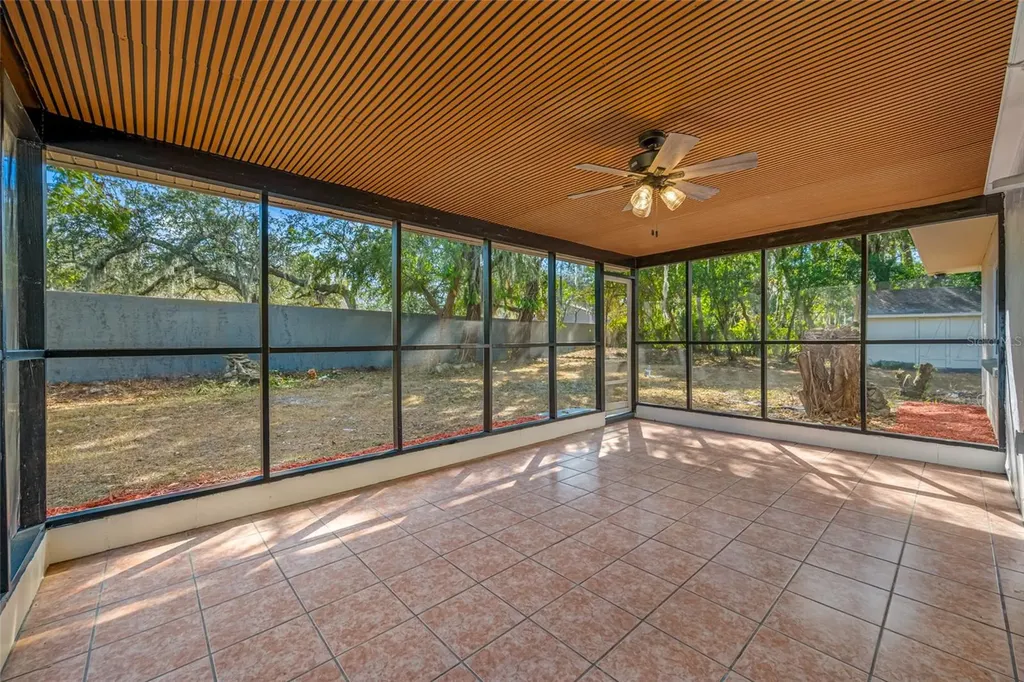 7601 Pine Hill Drive Tampa FL 33617