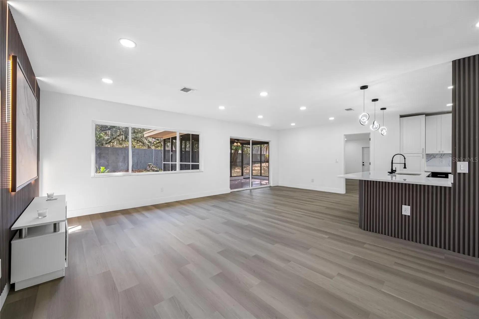 7601 Pine Hill Drive Tampa FL 33617