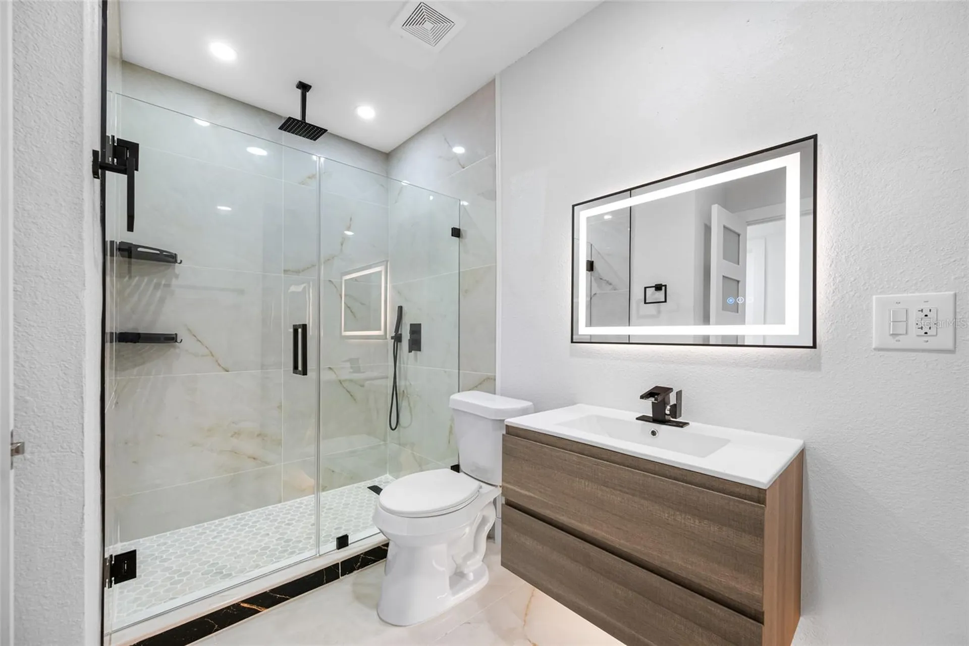 7601 Pine Hill Drive Tampa FL 33617