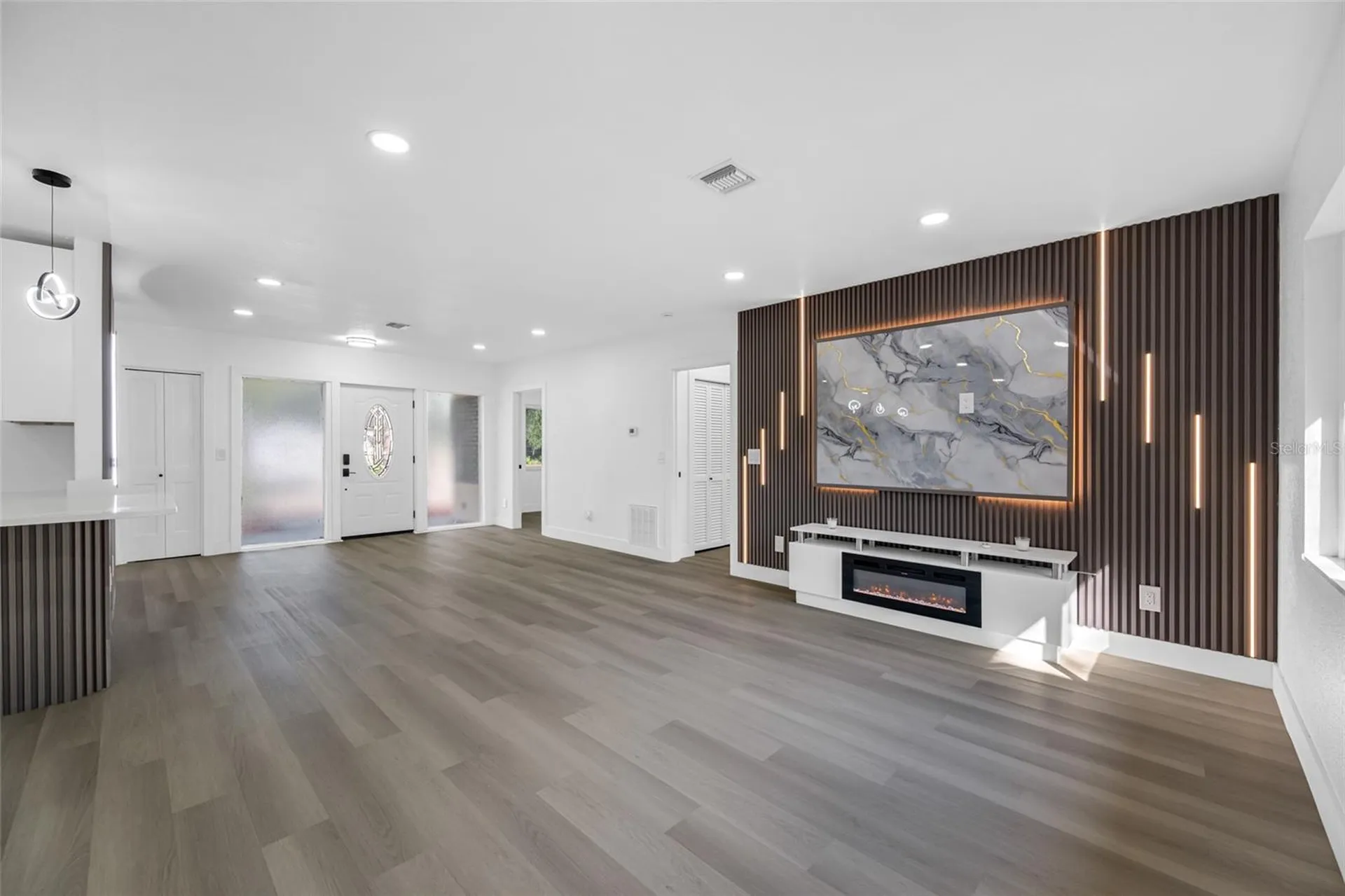 7601 Pine Hill Drive Tampa FL 33617