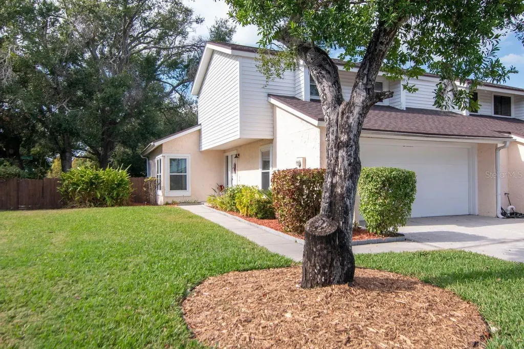 13902 Bardmoor Place Tampa FL 33618