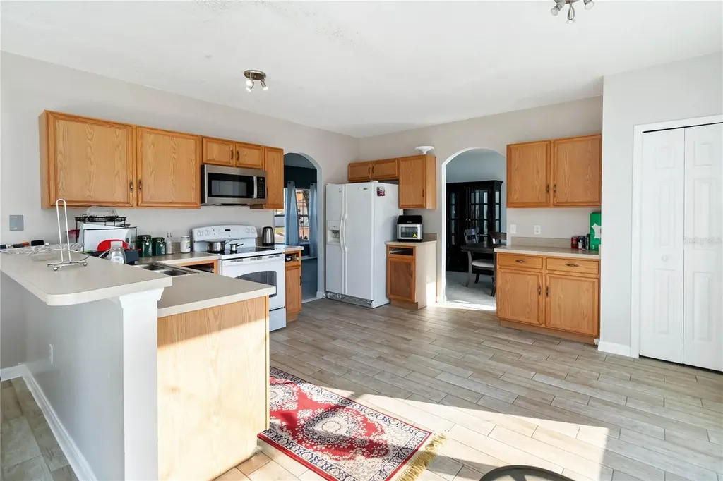 129 Mediterranean Court Kissimmee FL 34758