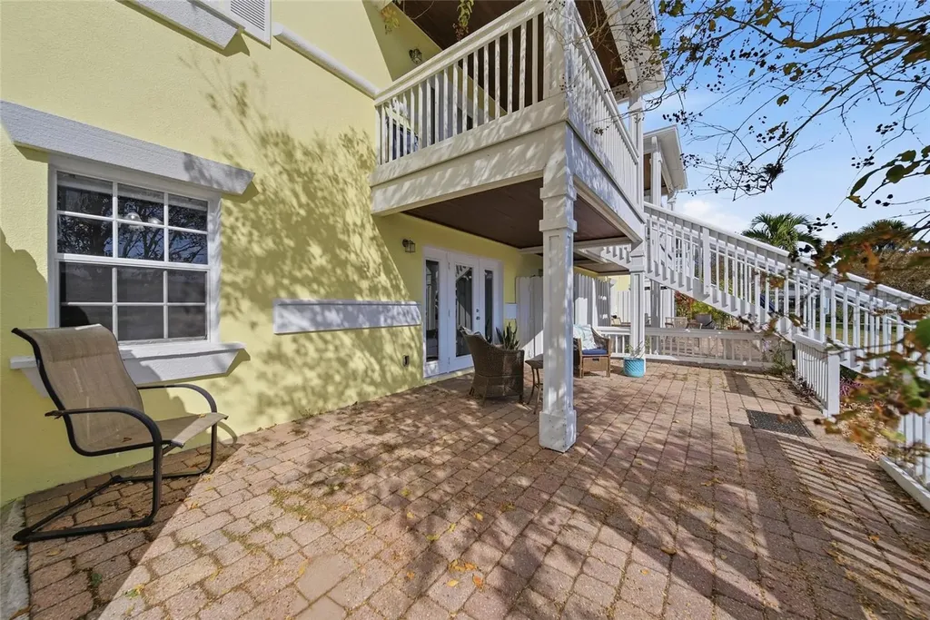 220 Pompano Drive SE St Petersburg FL 33705