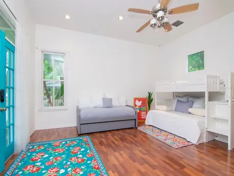 2302 N Morgan Street Tampa FL 33602