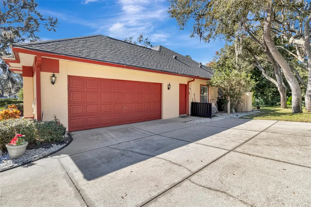 33025 Lake Bend Circle Leesburg FL 34788