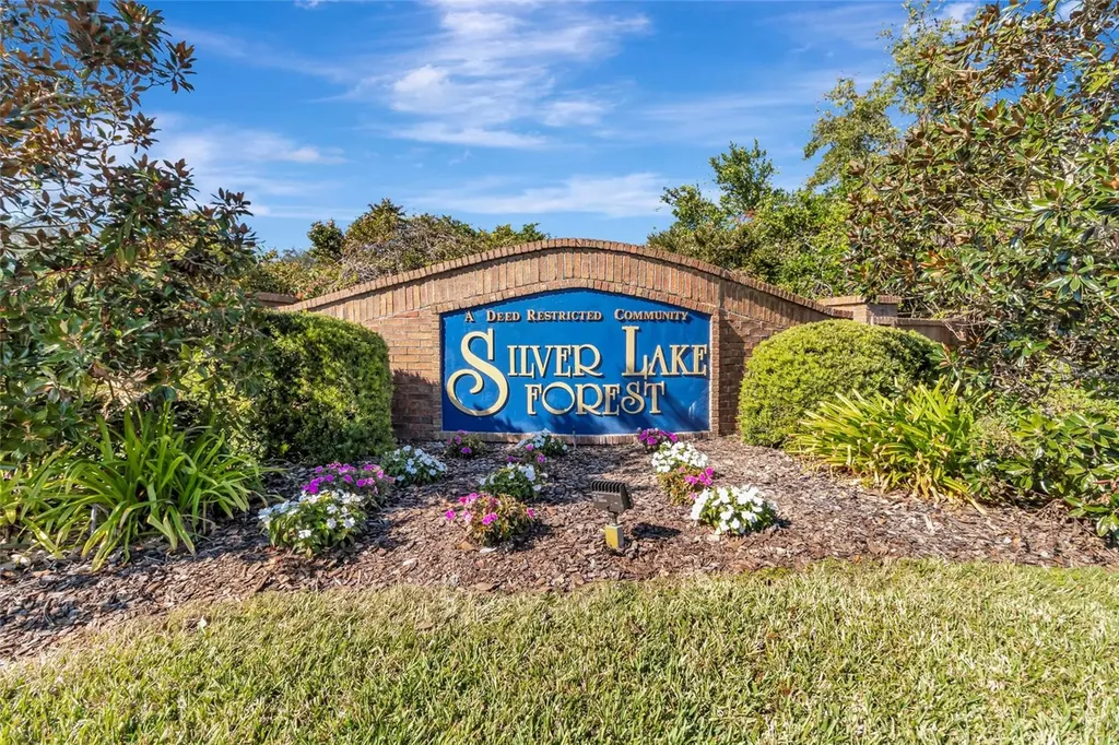 33025 Lake Bend Circle Leesburg FL 34788