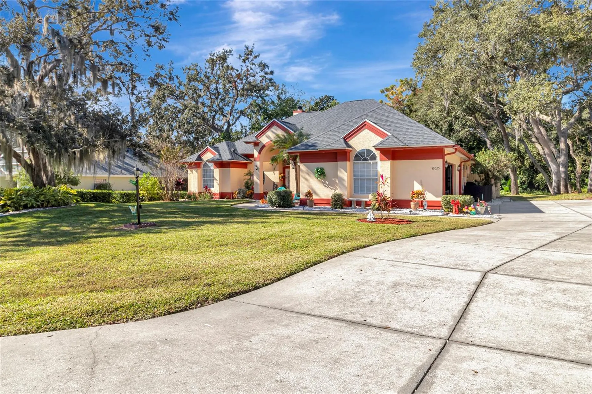 33025 Lake Bend Circle Leesburg FL 34788