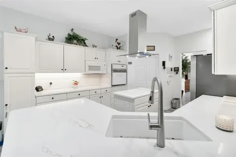 33025 Lake Bend Circle Leesburg FL 34788