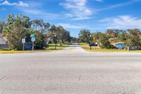 33025 Lake Bend Circle Leesburg FL 34788