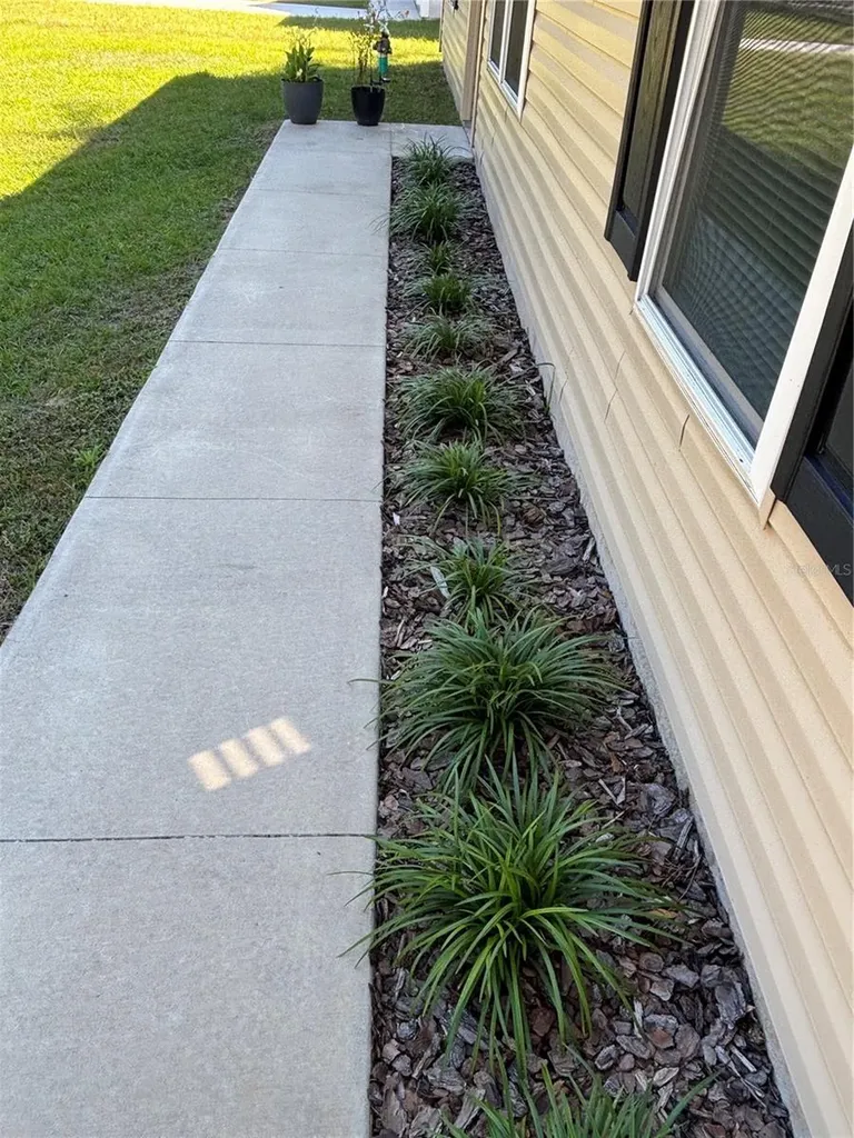 5870 SE 171st Court Ocklawaha FL 32179