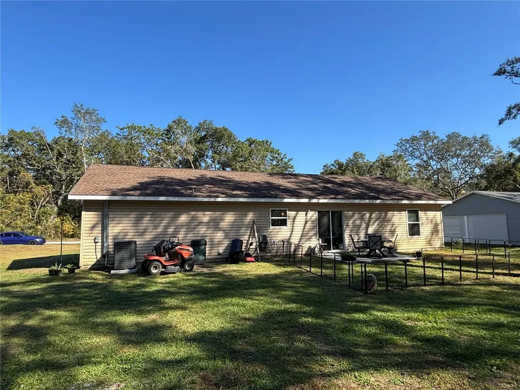 5870 SE 171st Court Ocklawaha FL 32179