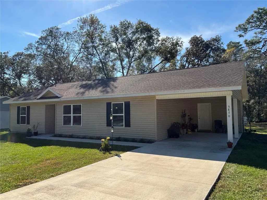 5870 SE 171st Court Ocklawaha FL 32179