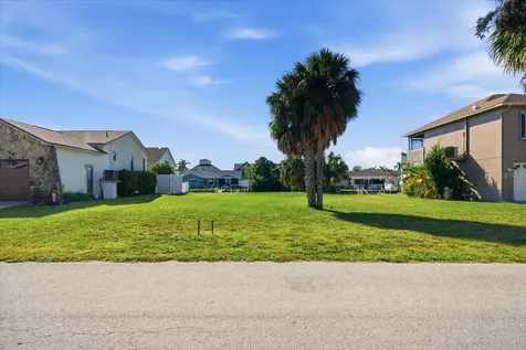 Yachtsman Drive Hudson FL 34667