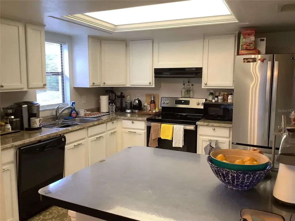 2481 Twin Drive Sarasota FL 34234