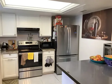 2481 Twin Drive Sarasota FL 34234
