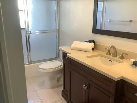 2481 Twin Drive Sarasota FL 34234
