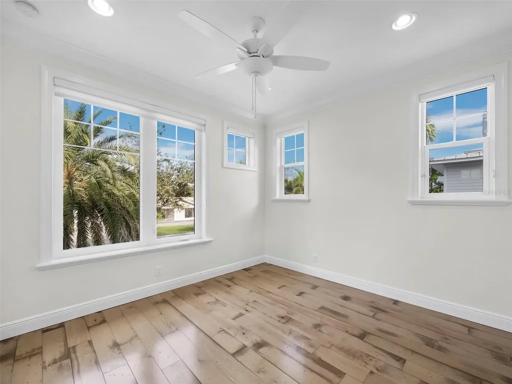 333 Firehouse Court Longboat Key FL 34228