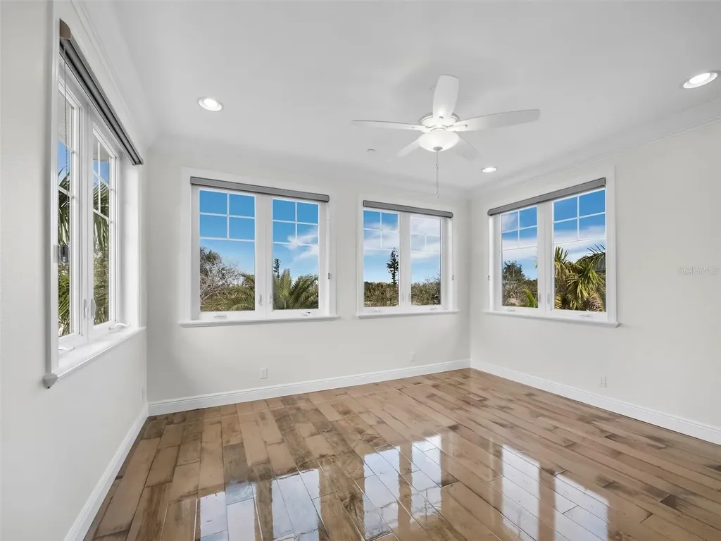 333 Firehouse Court Longboat Key FL 34228