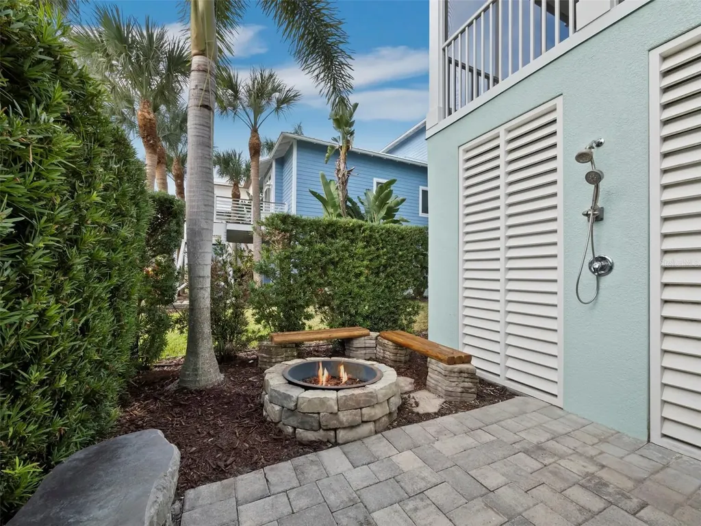 333 Firehouse Court Longboat Key FL 34228