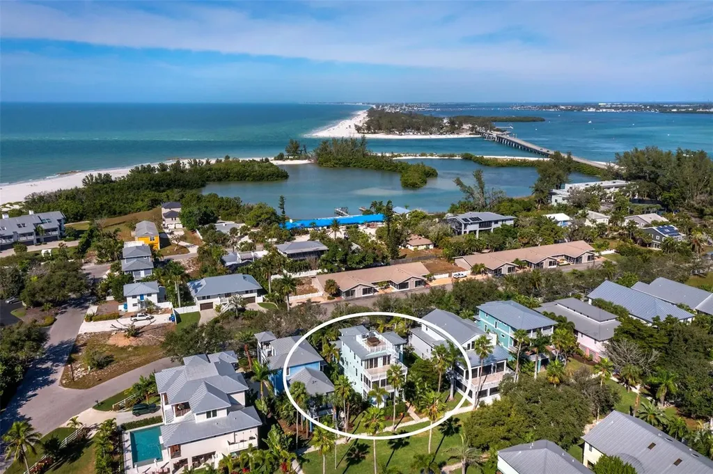 333 Firehouse Court Longboat Key FL 34228