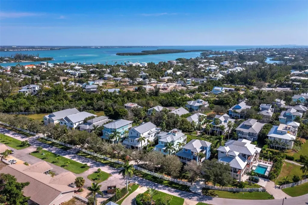 333 Firehouse Court Longboat Key FL 34228