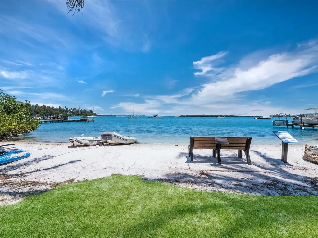 333 Firehouse Court Longboat Key FL 34228