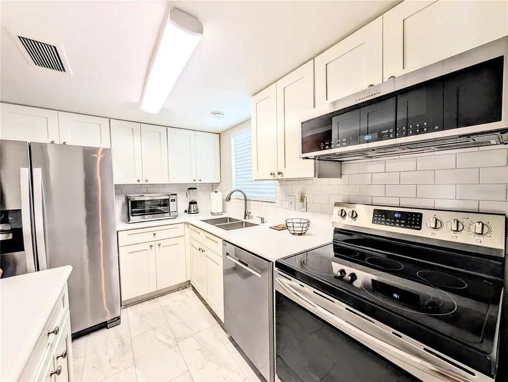 1581 Leisure Drive Bradenton FL 34207