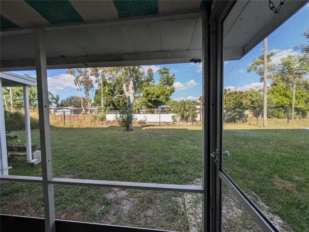 1581 Leisure Drive Bradenton FL 34207