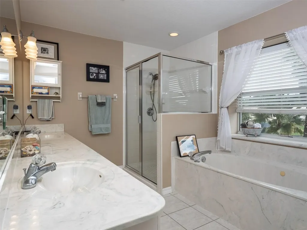 9481 W Highway 316 Reddick FL 32686