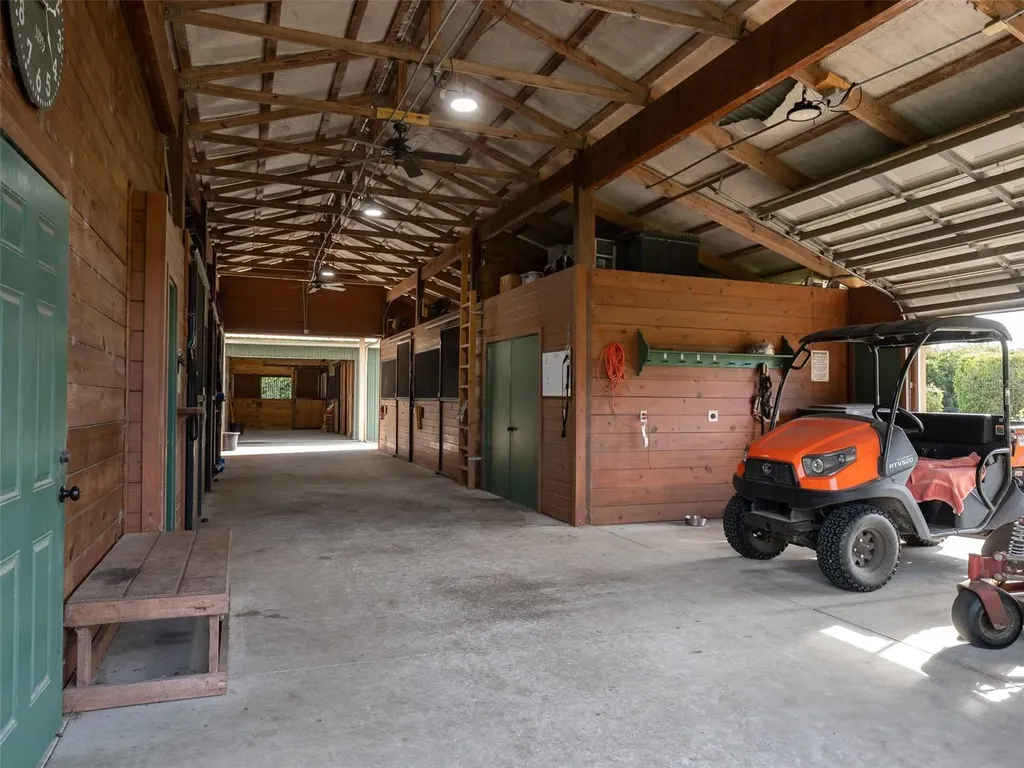 9481 W Highway 316 Reddick FL 32686