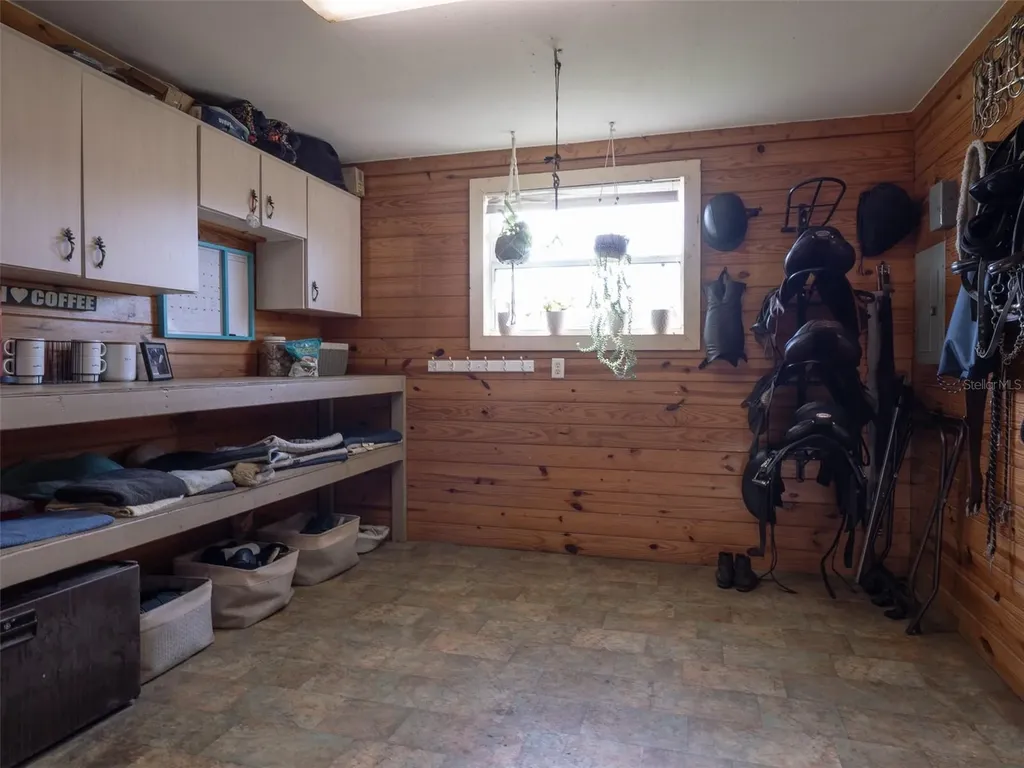 9481 W Highway 316 Reddick FL 32686