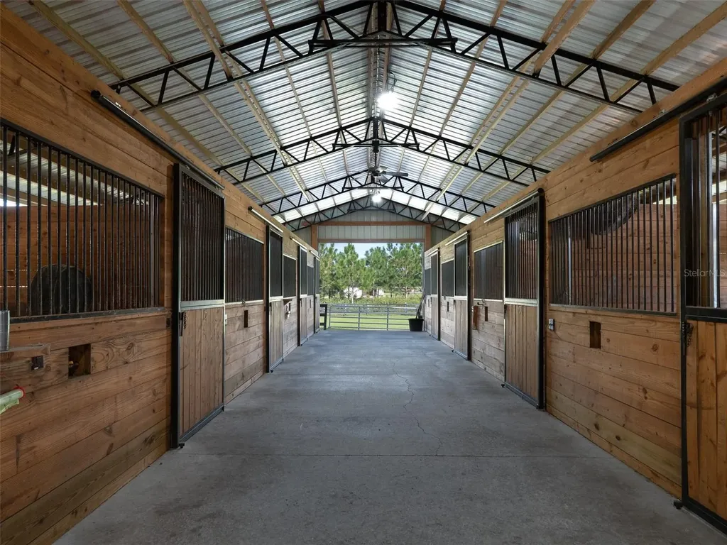 9481 W Highway 316 Reddick FL 32686