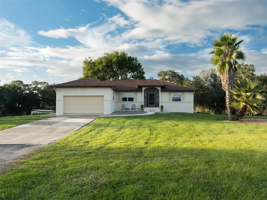 9481 W Highway 316 Reddick FL 32686