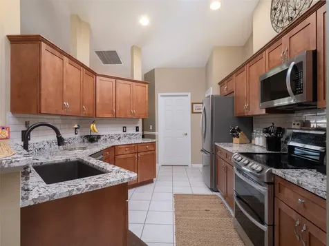 9481 W Highway 316 Reddick FL 32686