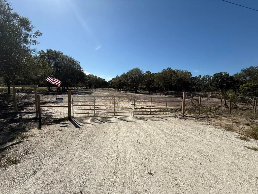 17618 NW 286th Street Okeechobee FL 34972