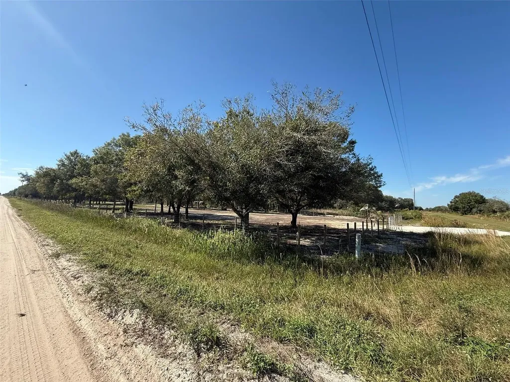 17618 NW 286th Street Okeechobee FL 34972