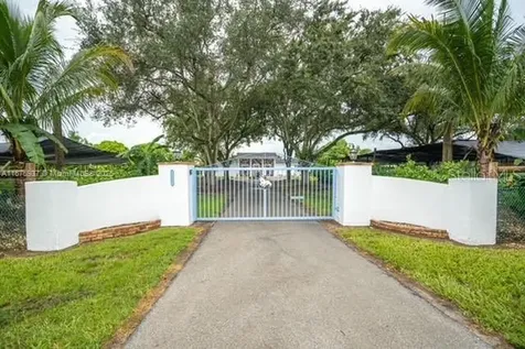 19390 SW 232nd Street Miami FL 33170
