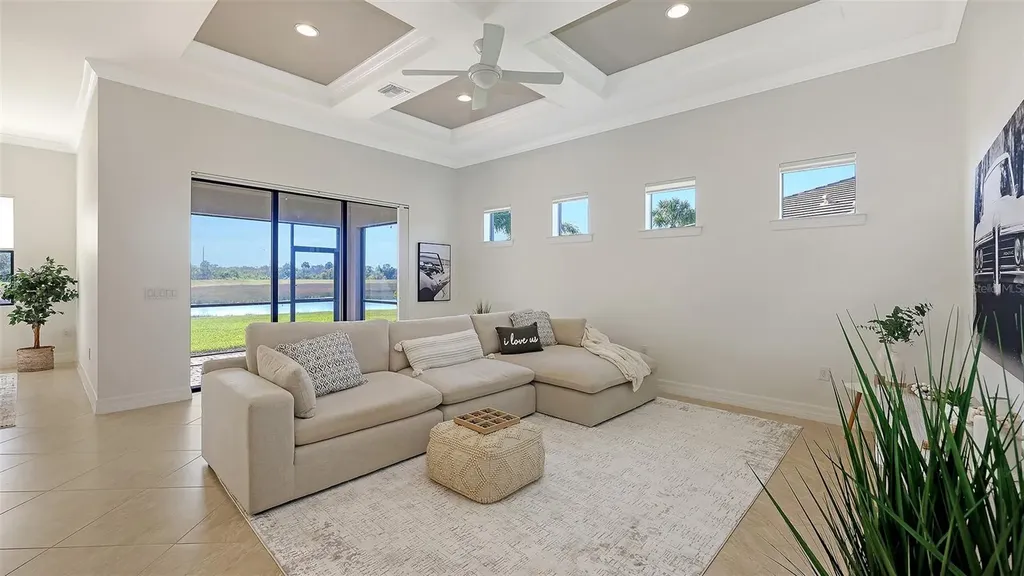 5987 Snowy Egret Drive Sarasota FL 34238