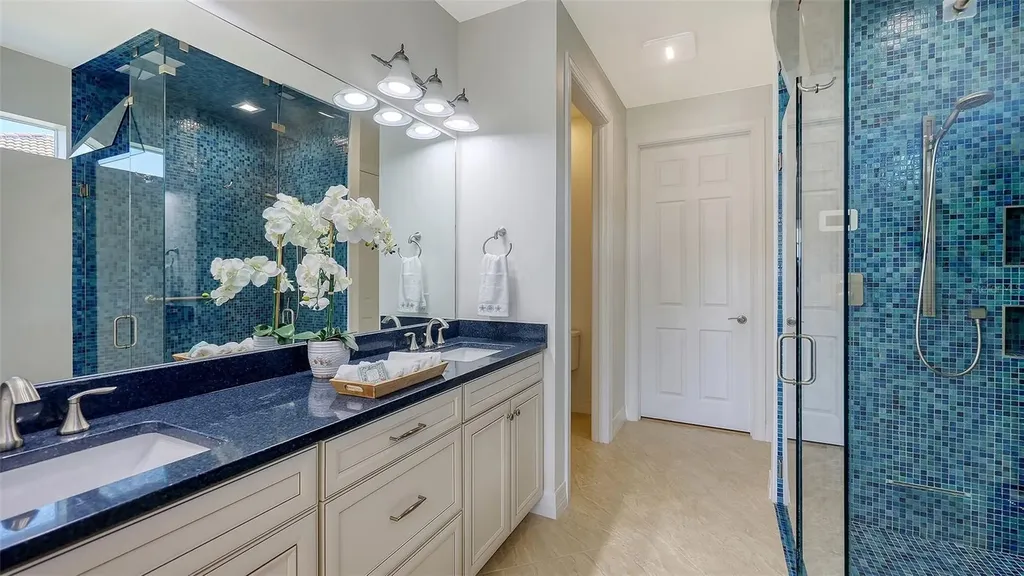 5987 Snowy Egret Drive Sarasota FL 34238