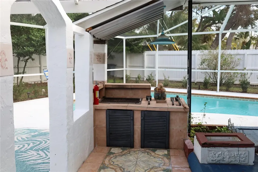 7716 Dartmouth Avenue N St Petersburg FL 33710