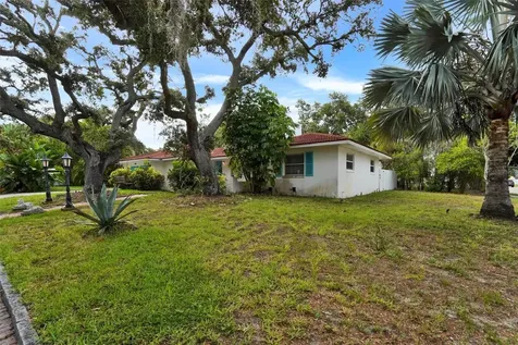 7716 Dartmouth Avenue N St Petersburg FL 33710