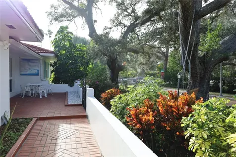 7716 Dartmouth Avenue N St Petersburg FL 33710