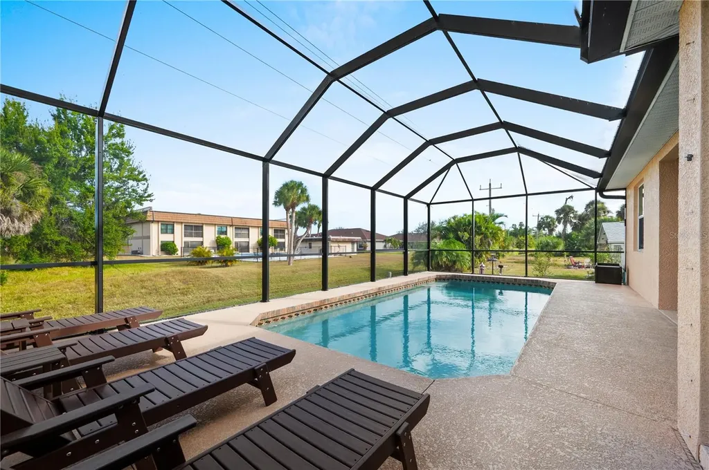 241 Annapolis Lane Rotonda West FL 33947
