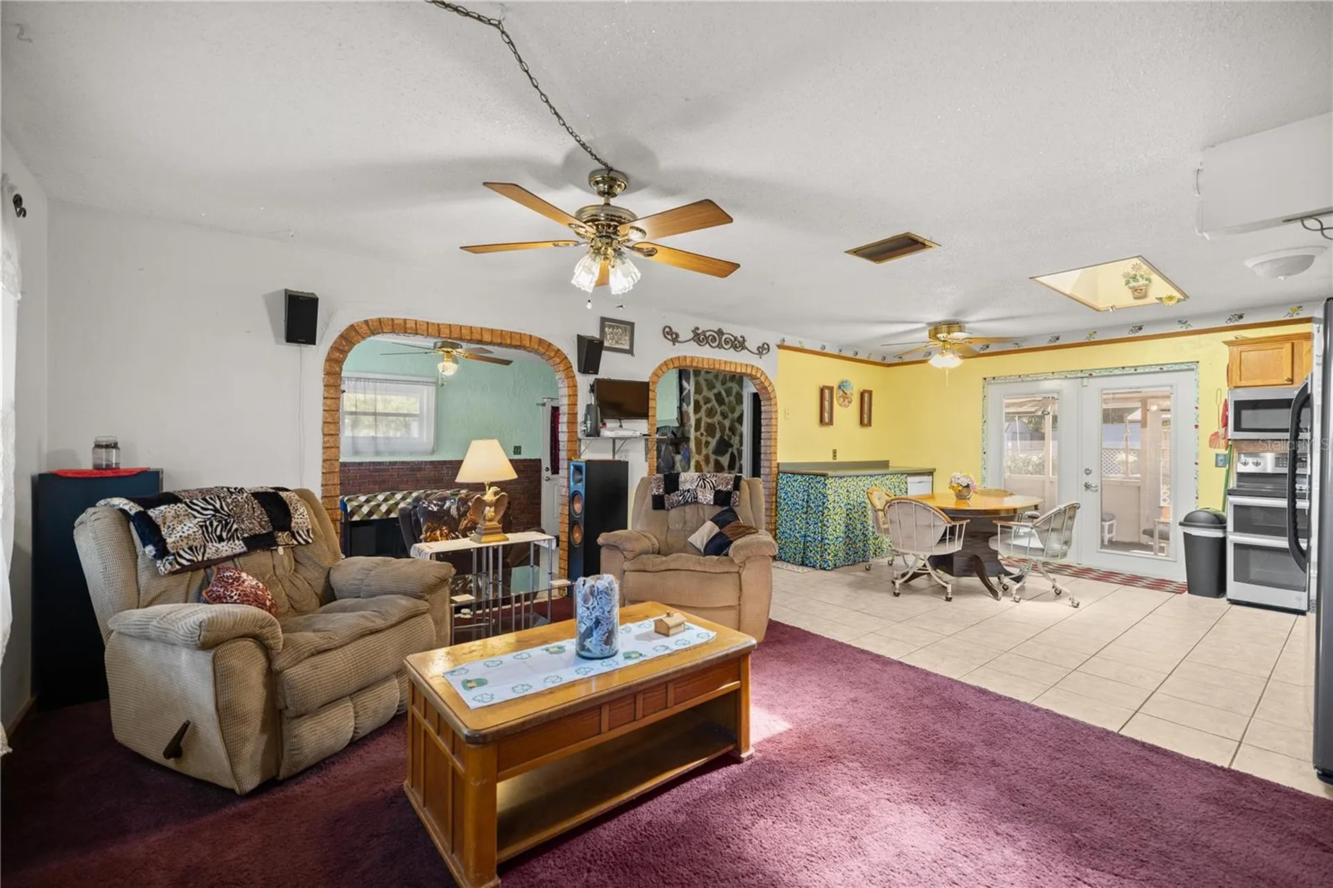12351 SE Highway 464 Ocklawaha FL 32179
